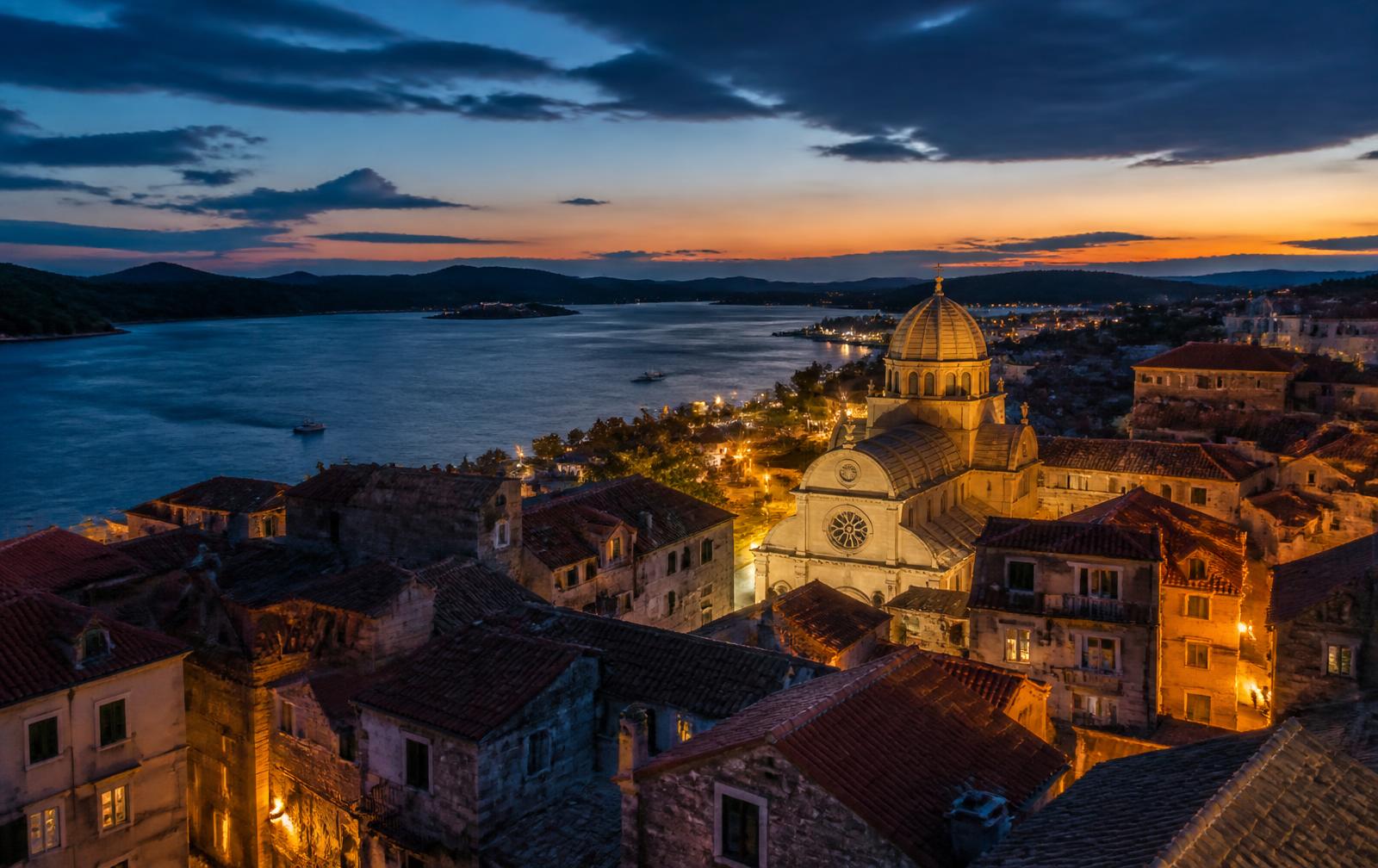 Šibenik u sumrak